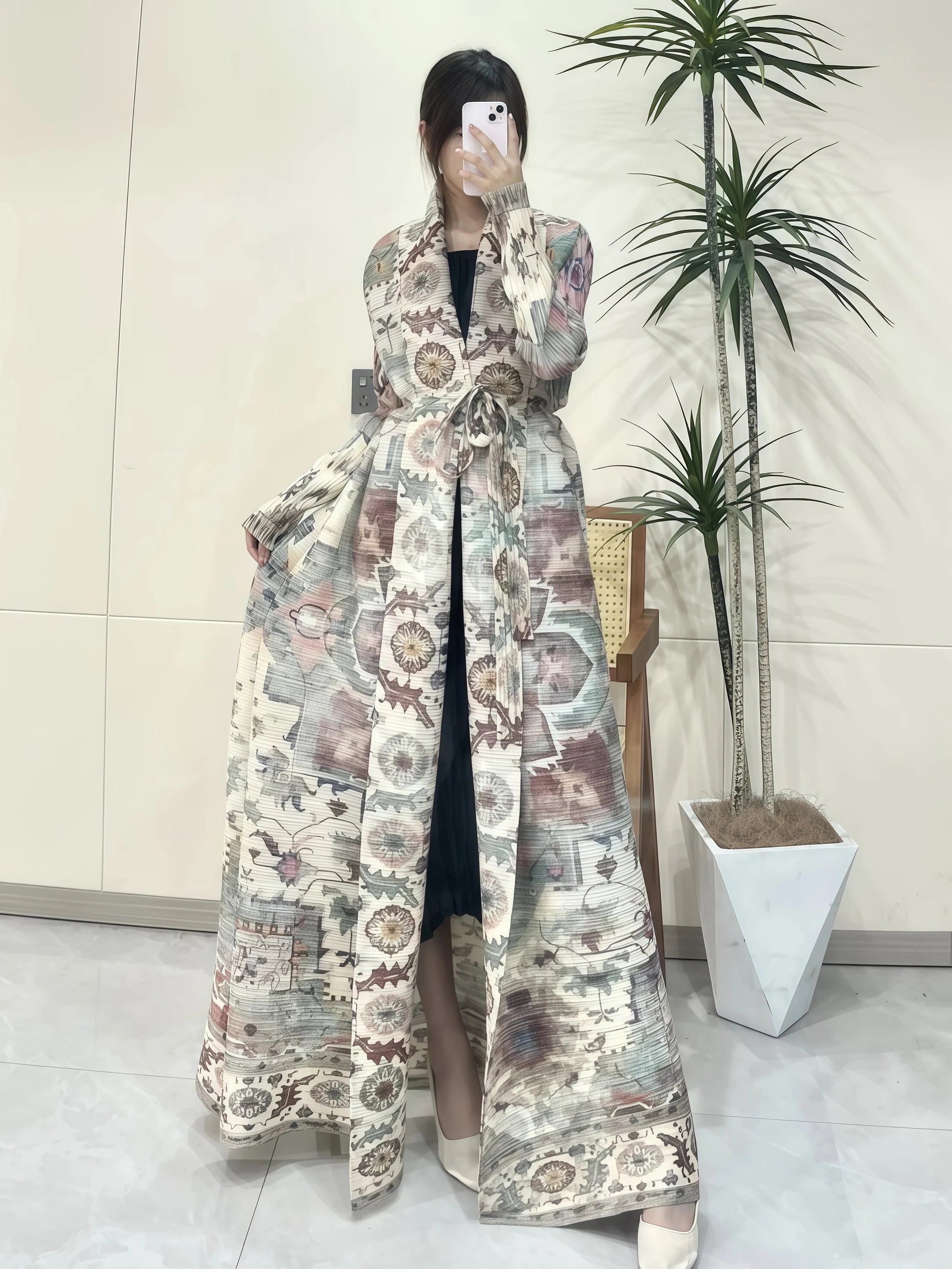 Miyake Pleated Abaya Print Foldable Collar Women's Long Sleeve Robe 2024 New Winter Original Design Fashion Cardigan Coat