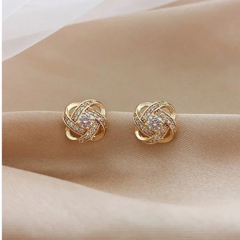 2025 Gifts Women Light Luxury Zircon Stud Earrings Simple Cross Hollow Geometric Exquisite Ear Jewellery Wedding Party