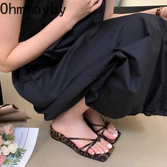 2025 Summer Women Wedges Heel Flip Flop Fashion Leopard Print Clip Toe Slides Ladies Outdoor Beach Dress Slippers