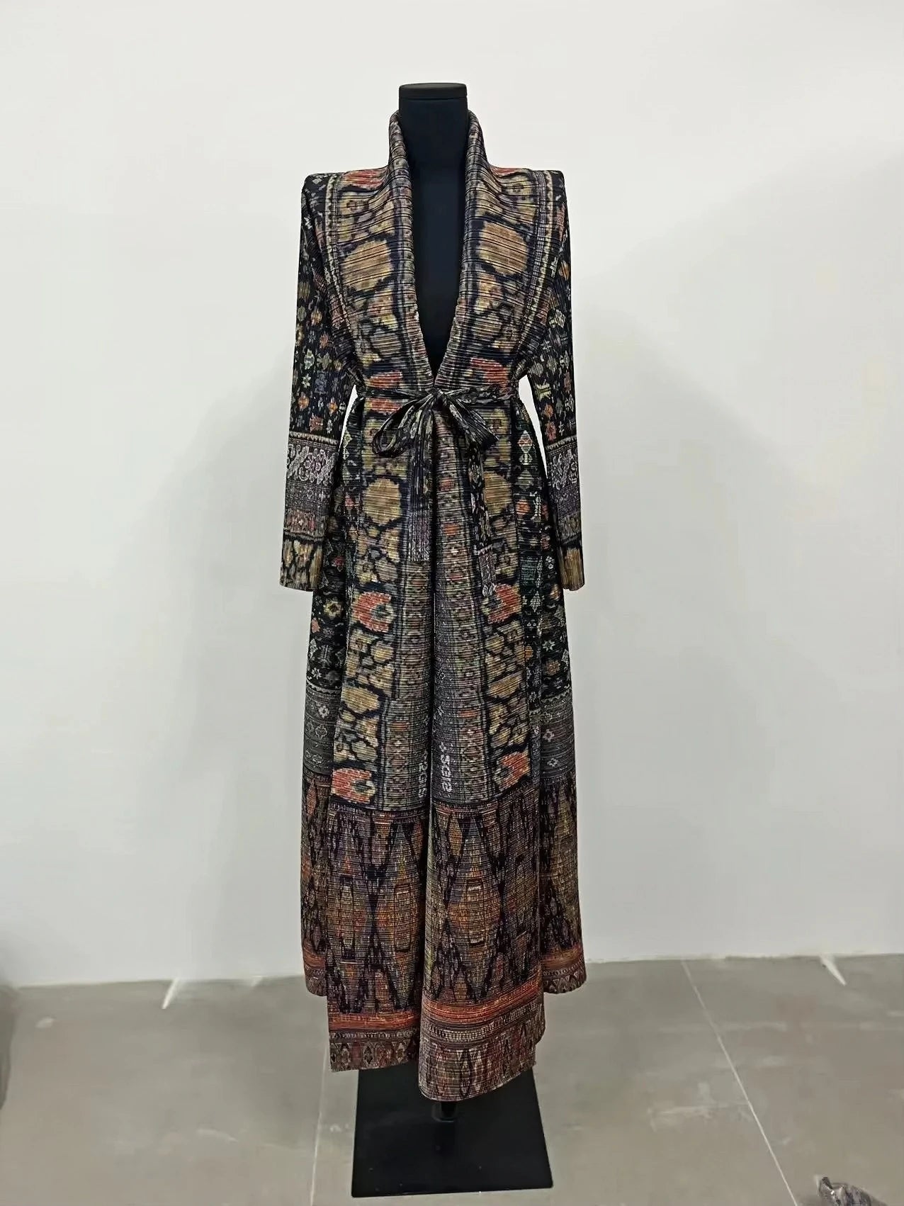 Miyake Pleated Abaya Print Foldable Collar Women's Long Sleeve Robe 2024 New Winter Original Design Fashion Cardigan Coat