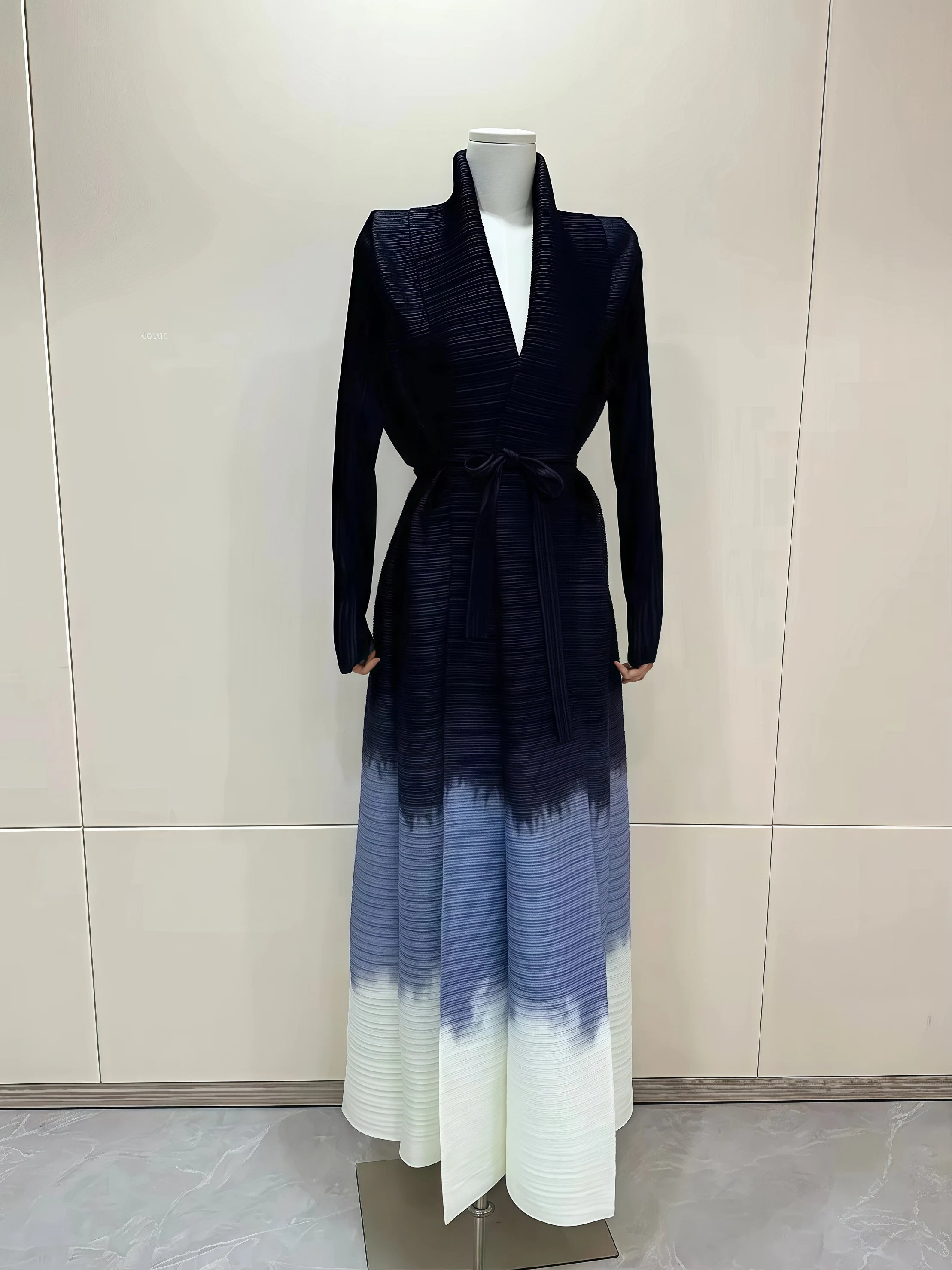 Miyake Pleated Abaya Print Foldable Collar Women's Long Sleeve Robe 2024 New Winter Original Design Fashion Cardigan Coat
