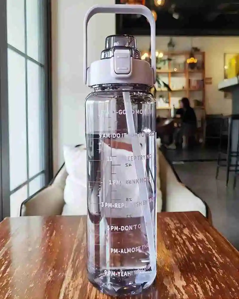 Large Capacity Plastic Straw Portable Sports Straw Water Bottle With Time Marker 2L Large Capacity Cup，Water Jug With Handle